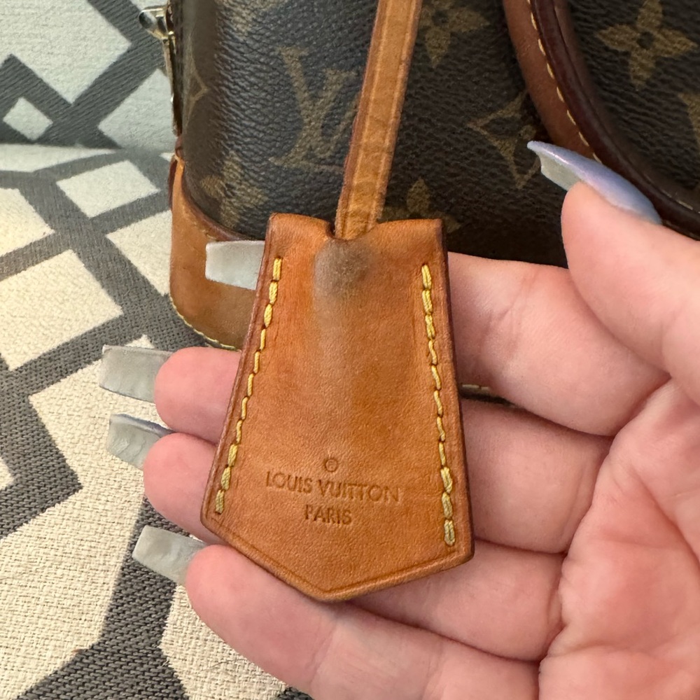 Authentic Louis Vuitton Alma BB FIRM PRICE - Picture 2 of 6